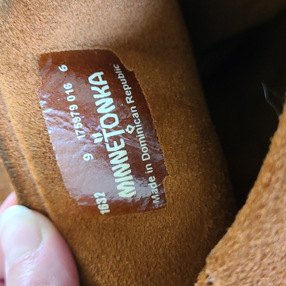 EUC Minnetonka fringe boots - Picture 8 of 16